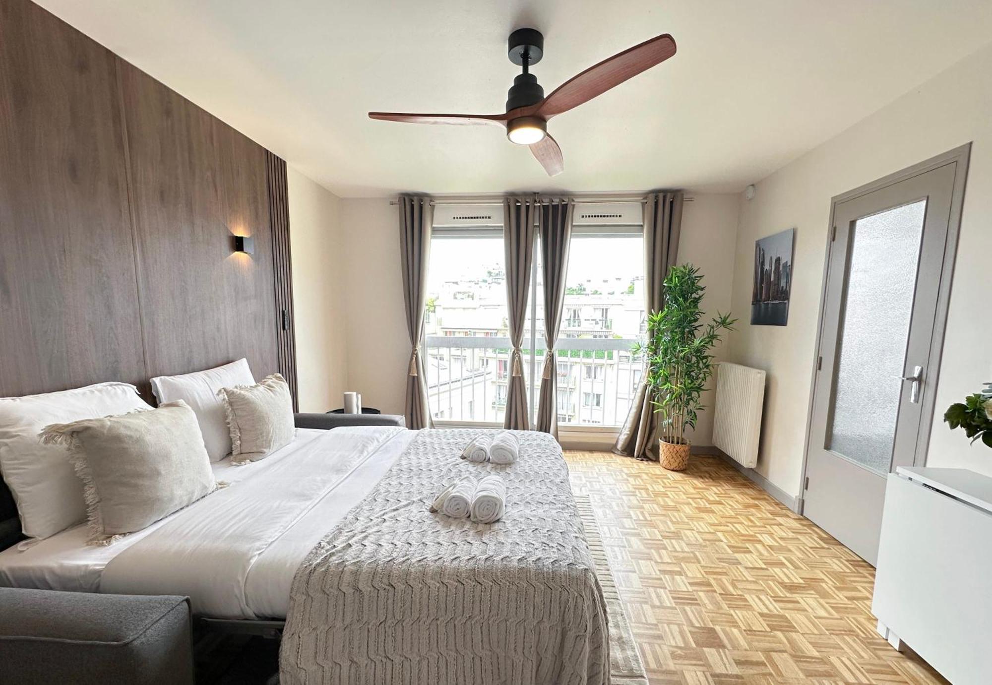 Brand-New Studio With Eiffel Tower View París Exterior foto