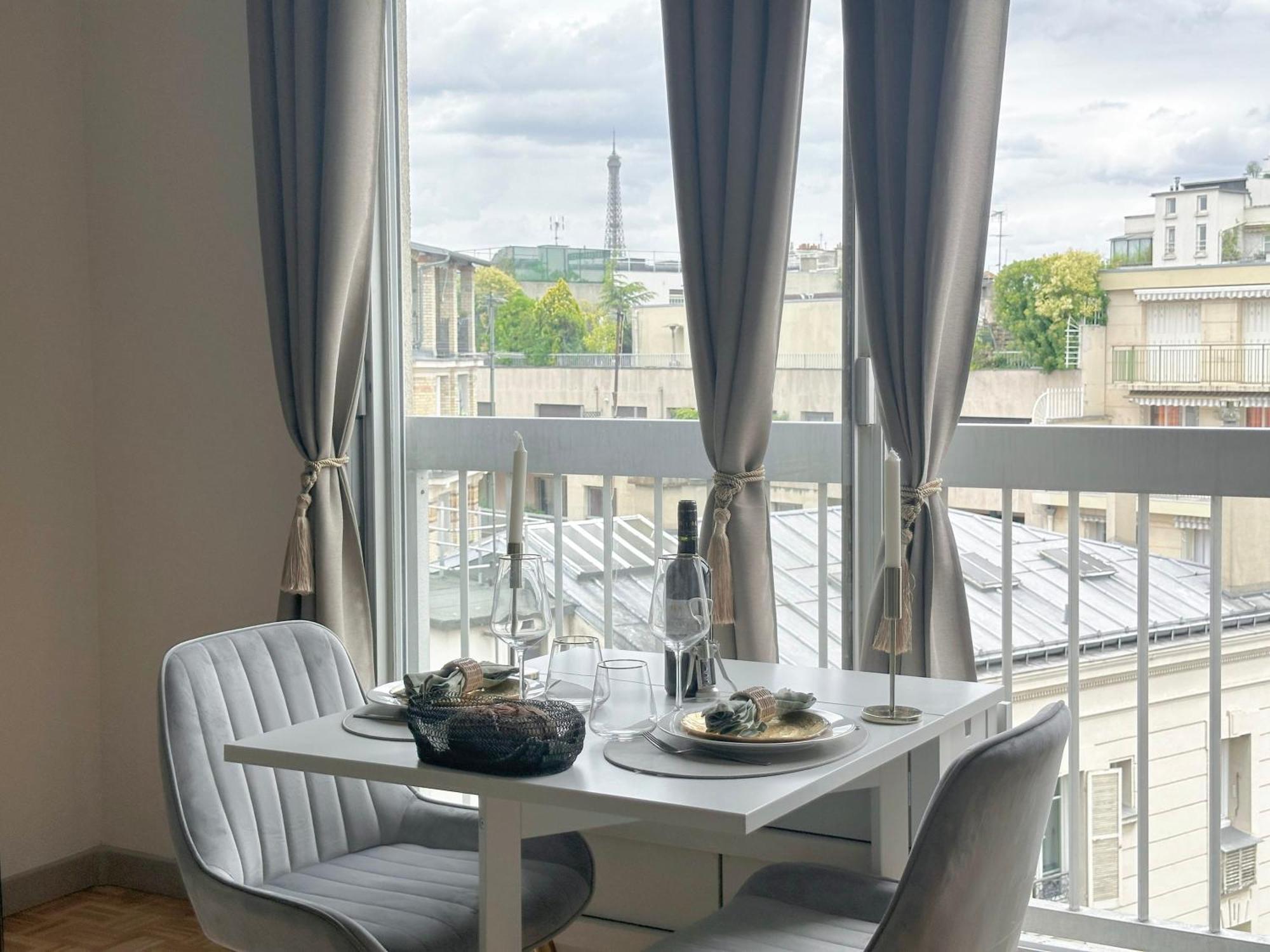 Brand-New Studio With Eiffel Tower View París Exterior foto