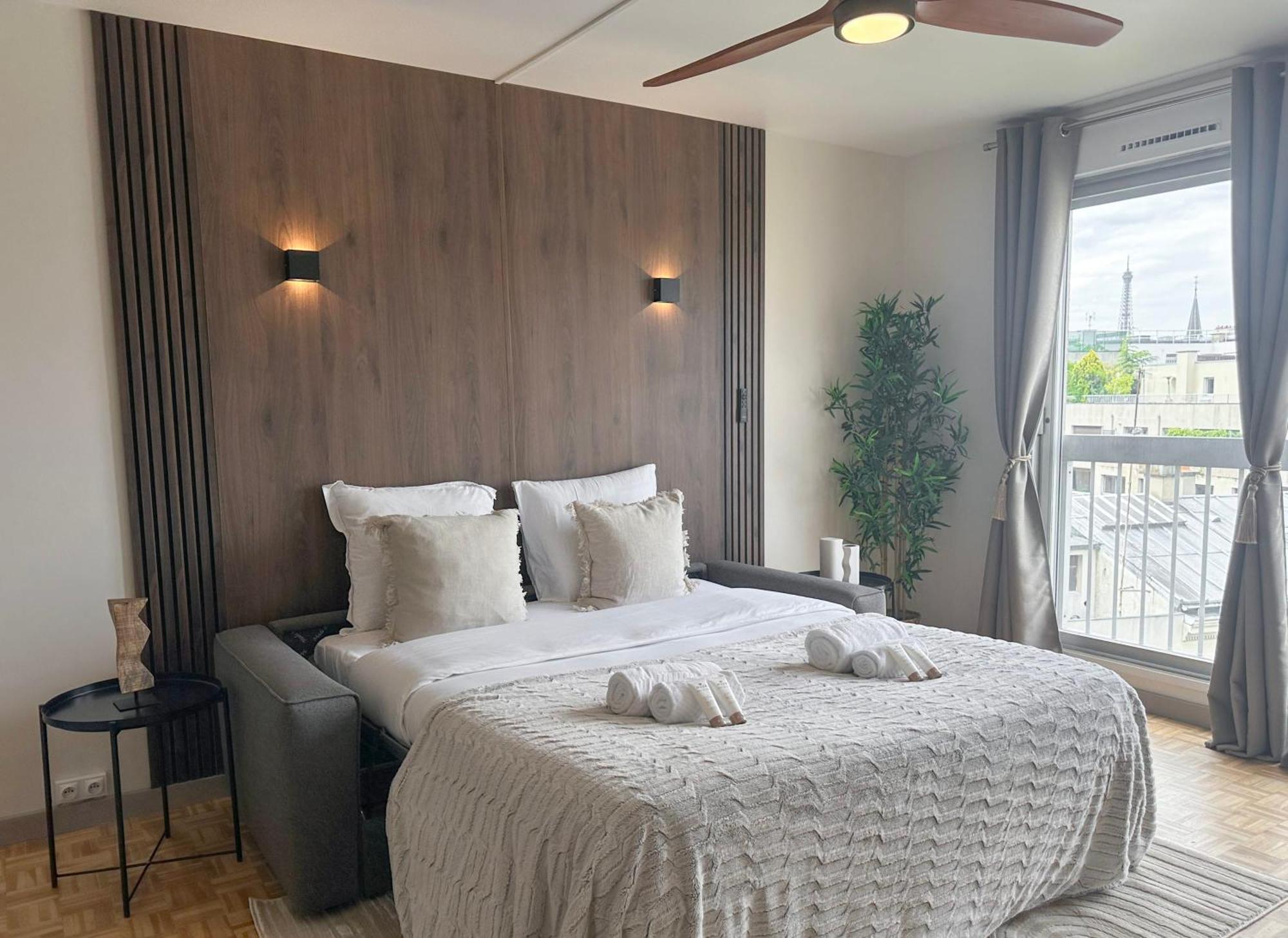 Brand-New Studio With Eiffel Tower View París Exterior foto