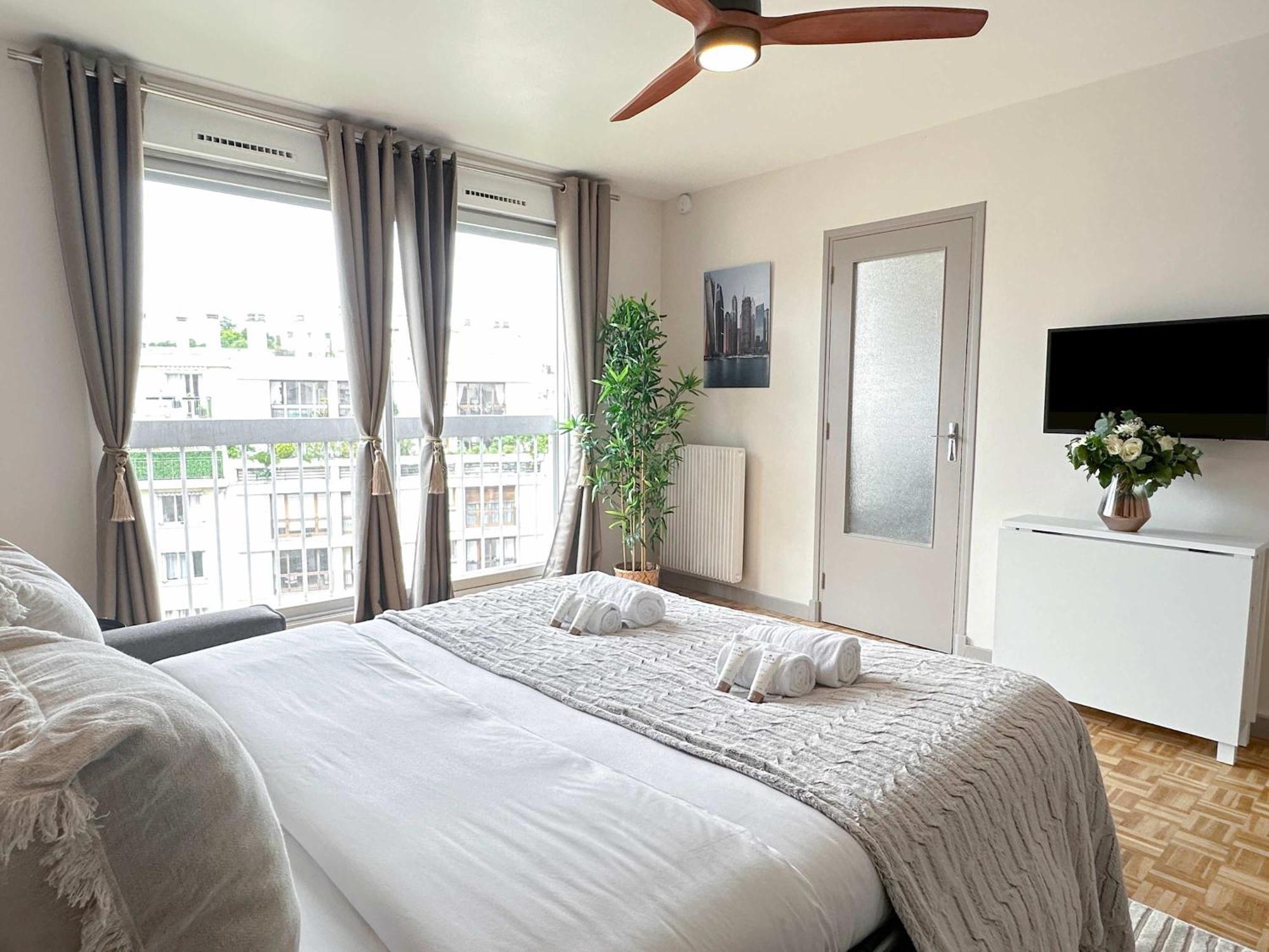 Brand-New Studio With Eiffel Tower View París Exterior foto
